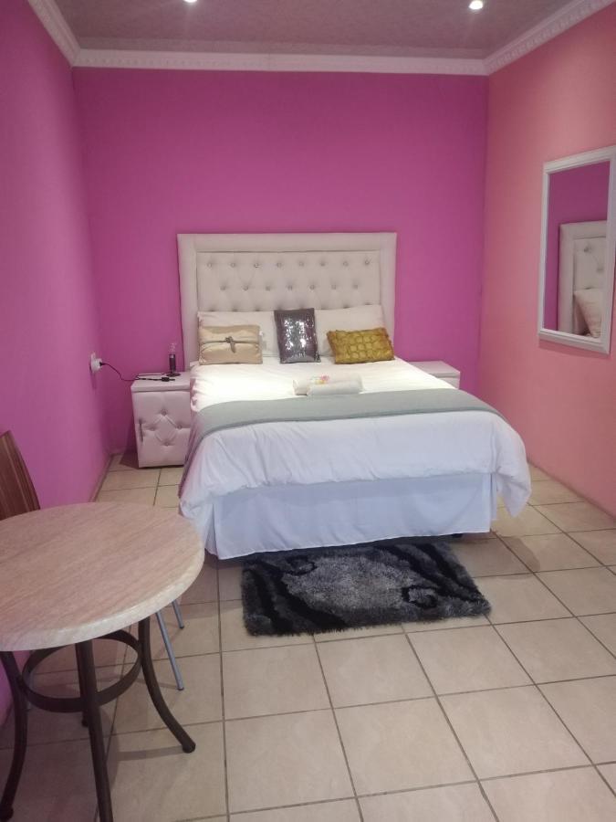 Twilight Breeze Lodge Phuthaditjhaba Eksteriør billede